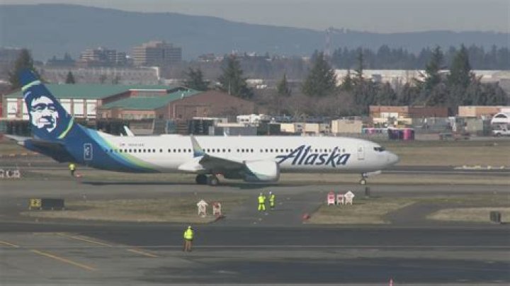 Does Alaska Airlines have any Black Friday deals; military discounts; senior discounts; or vacation
