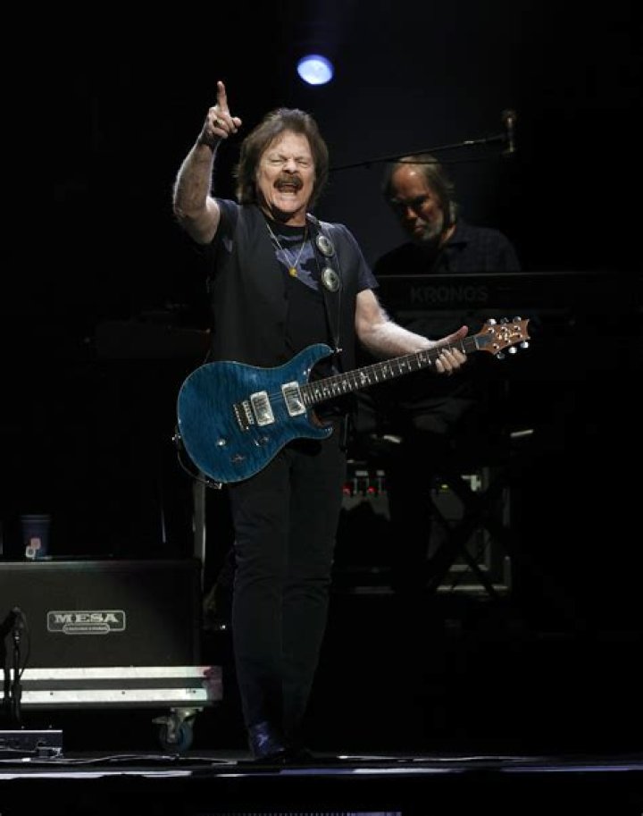 Tom Johnston Biography, Age, Height, Wife, Net Worth, Family